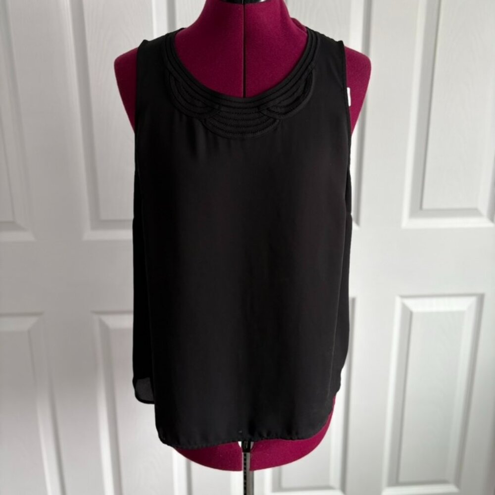 Daniel Rainn Black Silky Top - Size M